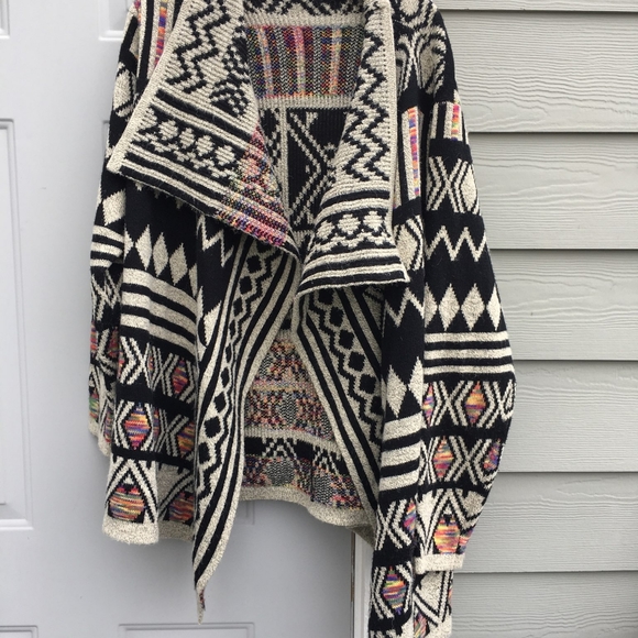 Sweater - Picture 2 of 4